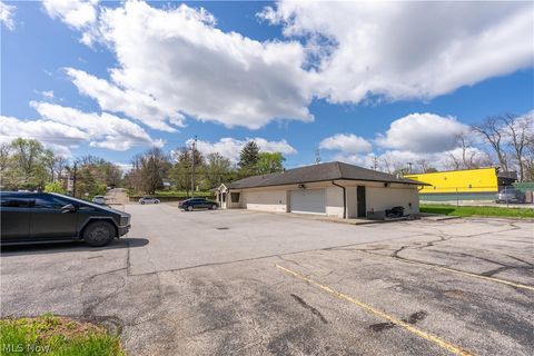 Tiny photo for 1235 E Tallmadge Avenue, Akron, OH 44310 (MLS # 5202823)