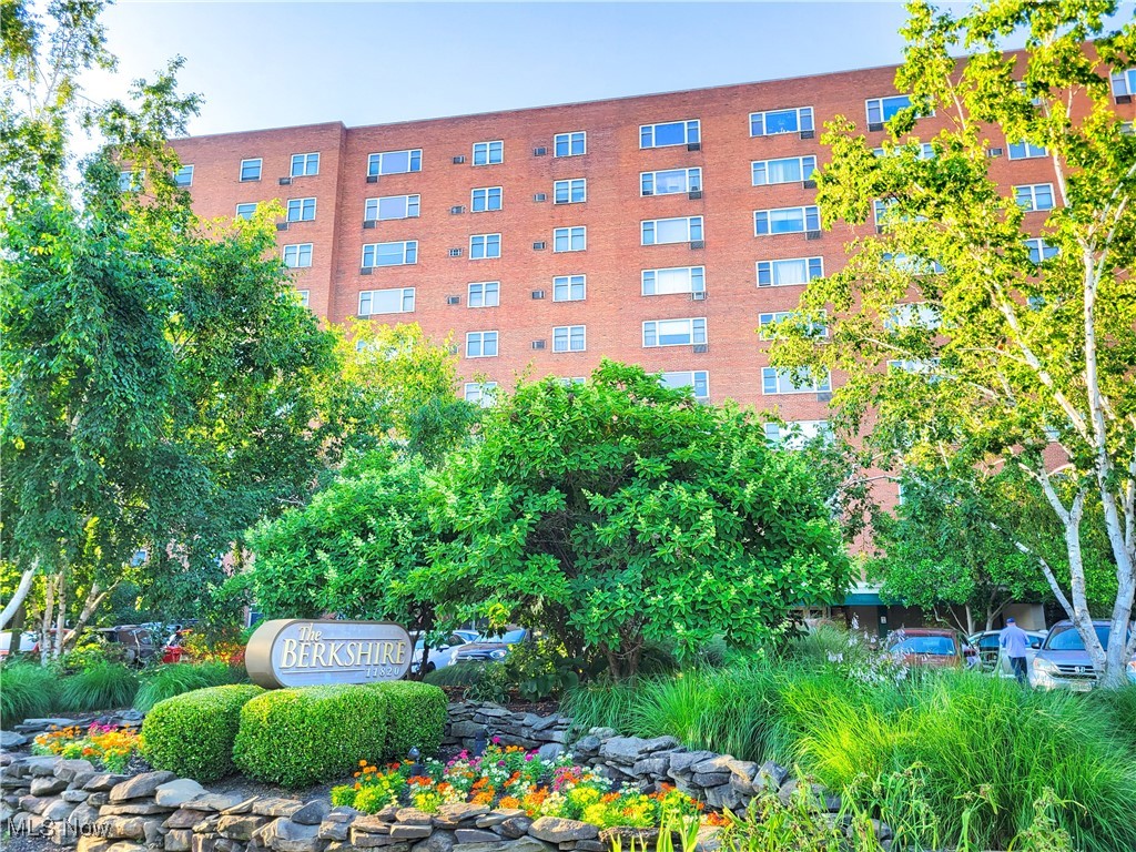 Rare Berkshire Condominium with bonus room on the popular Gold Cost! 1441 square
feet! (2 units combined) Excellent condition! The space features an open layout with an
abundance of natural light. Totally renovated with 2 beds, 2 full baths and versatile
bonus room…could be home office, third bedroom, nursery or workout room. Beautiful
lake views from expansive living & dining rooms with over-sized picture window! New
BAMBOO, hardwood flooring in most rooms, gleaming cherry hardwood in master
bedroom & bonus room. Fresh, neutral interior paint. All the plaster walls were
professionally restored. Modern kitchen with newer, wood cabinetry (some with glass
doors), wine rack, granite countertops, granite tile flooring, small space to eat-in, sought
after pantry closet, new, SAMSUNG, stainless steel appliances including electric stove,
freezer on the bottom-split door fridge, microwave & dishwasher! Two large
bedrooms…both with spacious closets and master with ensuite bath. Tons of
STORAGE...2 unused entryways create two walk-in closets: plus, large hall coat closet,
two walk-in storage closets and private storage area off main hall! White mini blinds
throughout! Kitchen and bath plumbing updated! Two updated full baths...first with grey
ceramic tile floor, walls and 4-ft shower…second with off-white tile walls, tub surround,
frosted glass sliding doors and relaxing Jacuzzi tub! Replacement windows! Purchase
includes one-car, deeded GARAGE space…heated with car wash station! Maintenance fee
covers all expenses except internet! Large convenient laundry room in lower level. Outdoor
pool, patio, courtyard and “backyard” grilling area on the lake! Lovely landscaping.
Spectacular downtown and lake views from cool rooftop patio! Pretty much turn-key.
Perfect location in a quiet neighborhood within walking distance from groceries, numerous
restaurants, Edgewater Park and the busy Lakewood scene...and a quick commute to
downtown…