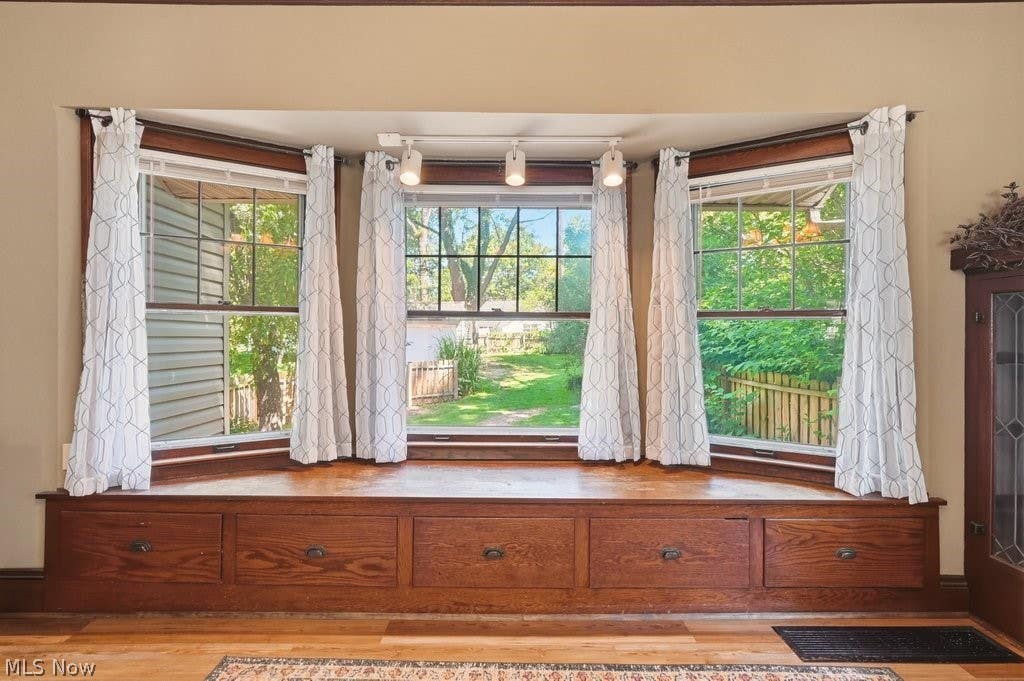Photo of 20675 Almar Drive, Shaker Heights, OH 44122 (MLS # 5216050)