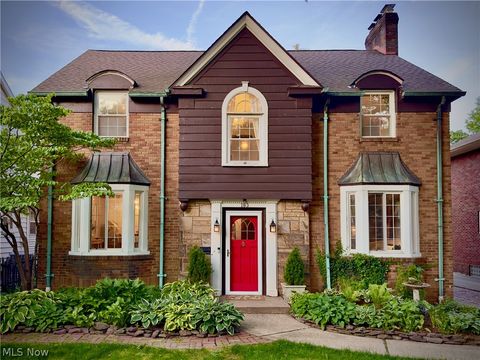 Homes For Sale - 183 Castle Boulevard<br/> Akron, OH 44313