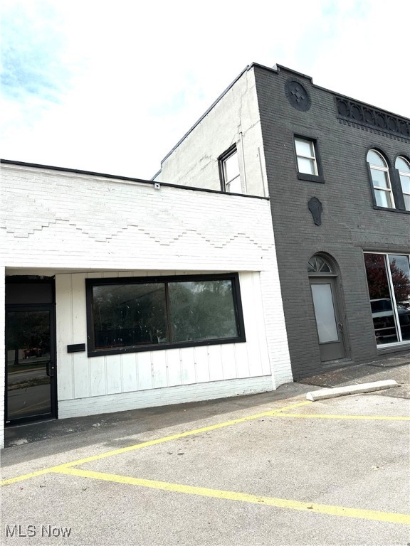 Photo 1 of 17 — 1654 State Road, Cuyahoga Falls, OH 44223