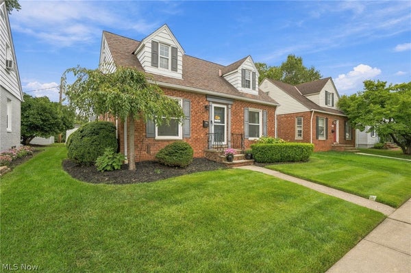 589 S FALMOUTH DR, ROCKY RIVER, OH 44116 - Image eeb6e003cd9a03e052783b65fd3f3e57/581408992
