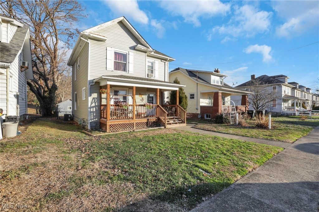 Photo of 407 Seborn Avenue, Zanesville, OH 43701 (MLS # 5178258)