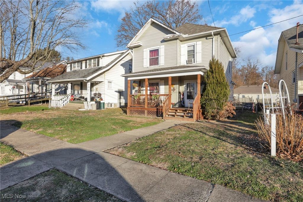 Photo of 407 Seborn Avenue, Zanesville, OH 43701 (MLS # 5178258)