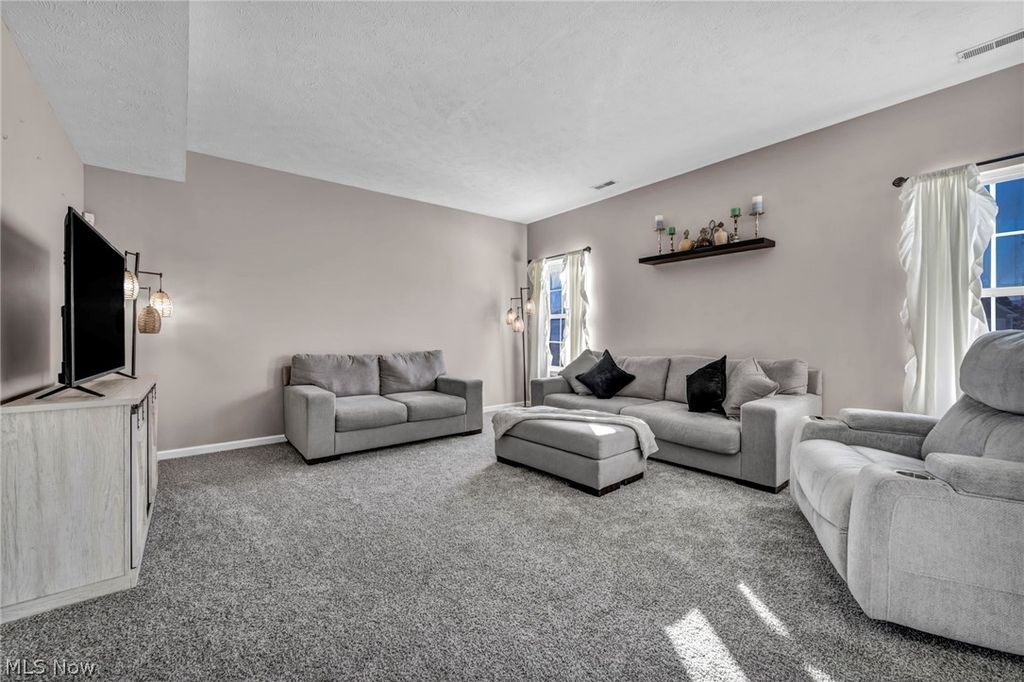 Photo of 612 S Settlers Lane, Painesville, OH 44077 (MLS # 5188666)