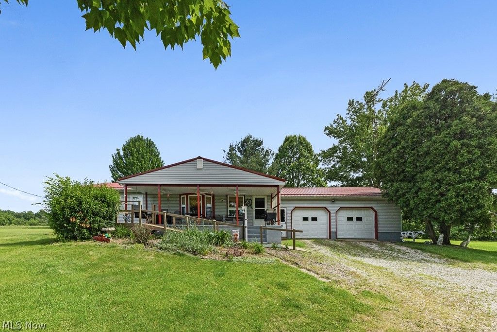 Photo of 2088 Antigua Road SW, Carrollton, OH 44615 (MLS # 5217429)