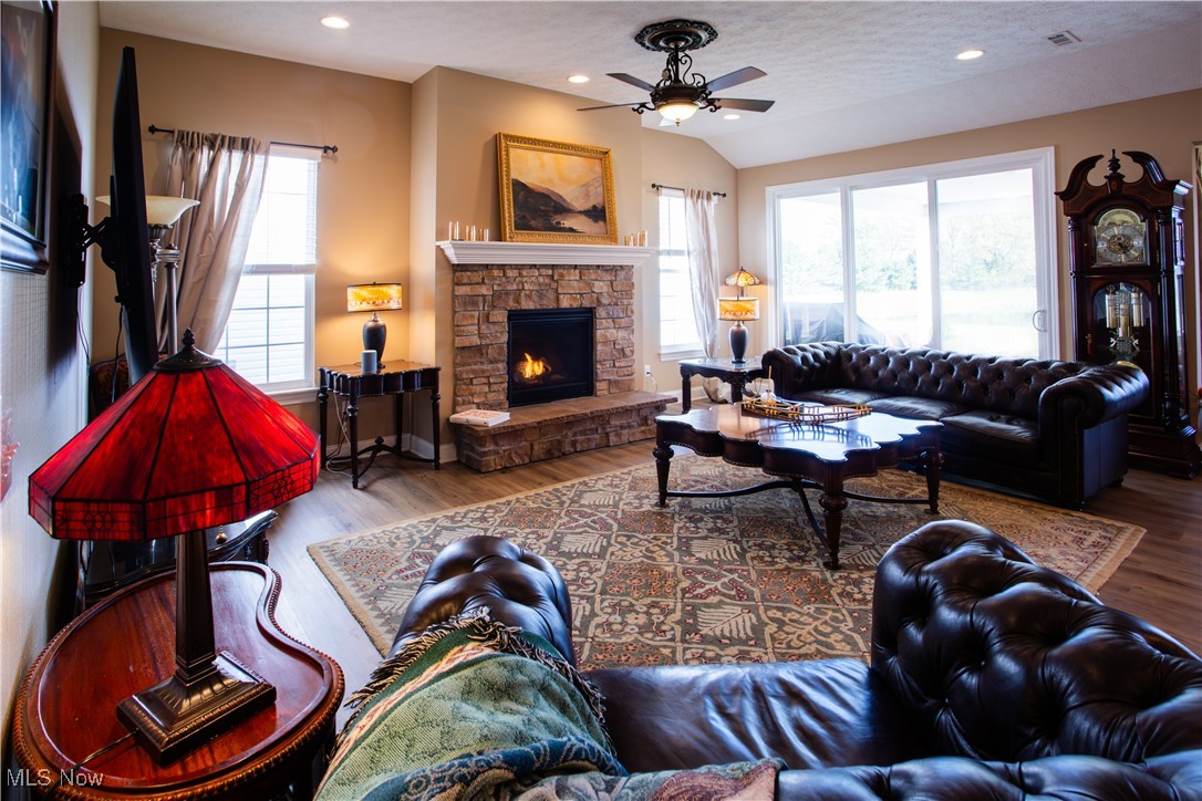 601 Cedar Crest Drive, Elyria, Ohio image 16