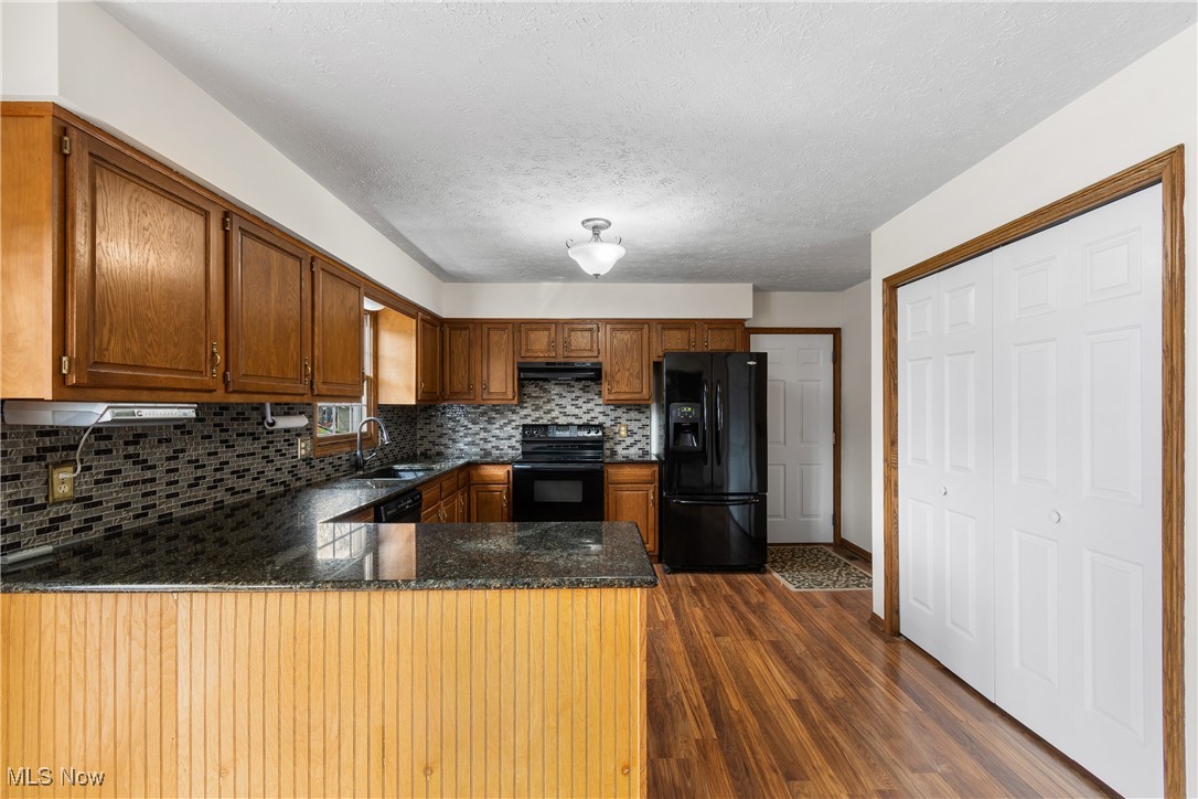 2880 Daisybrook Street, North Canton, Ohio image 7