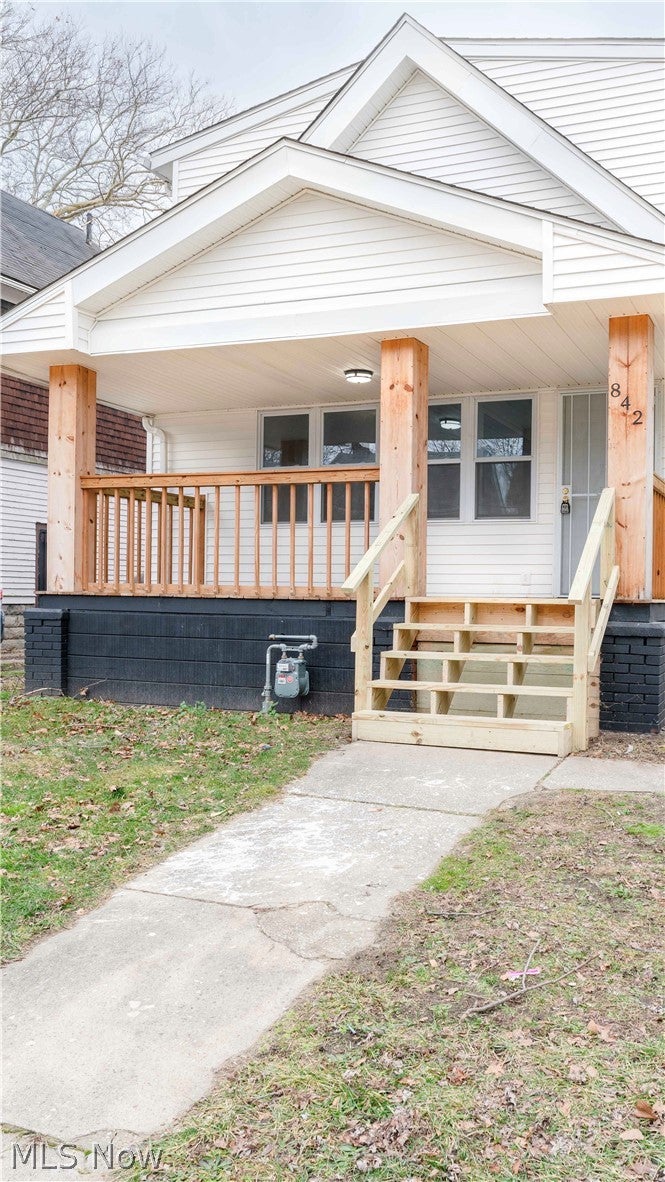 842 E 144th Street
