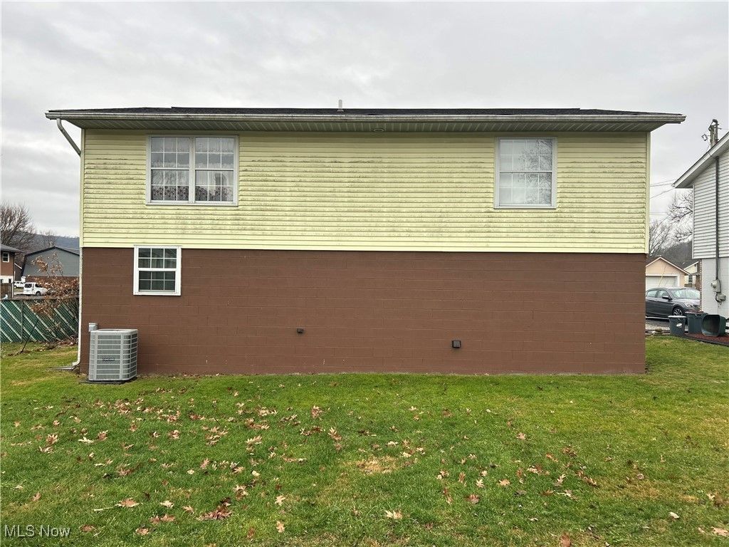 Photo of 401 Josephine St, Toronto, OH 43964 (MLS # 5184378)