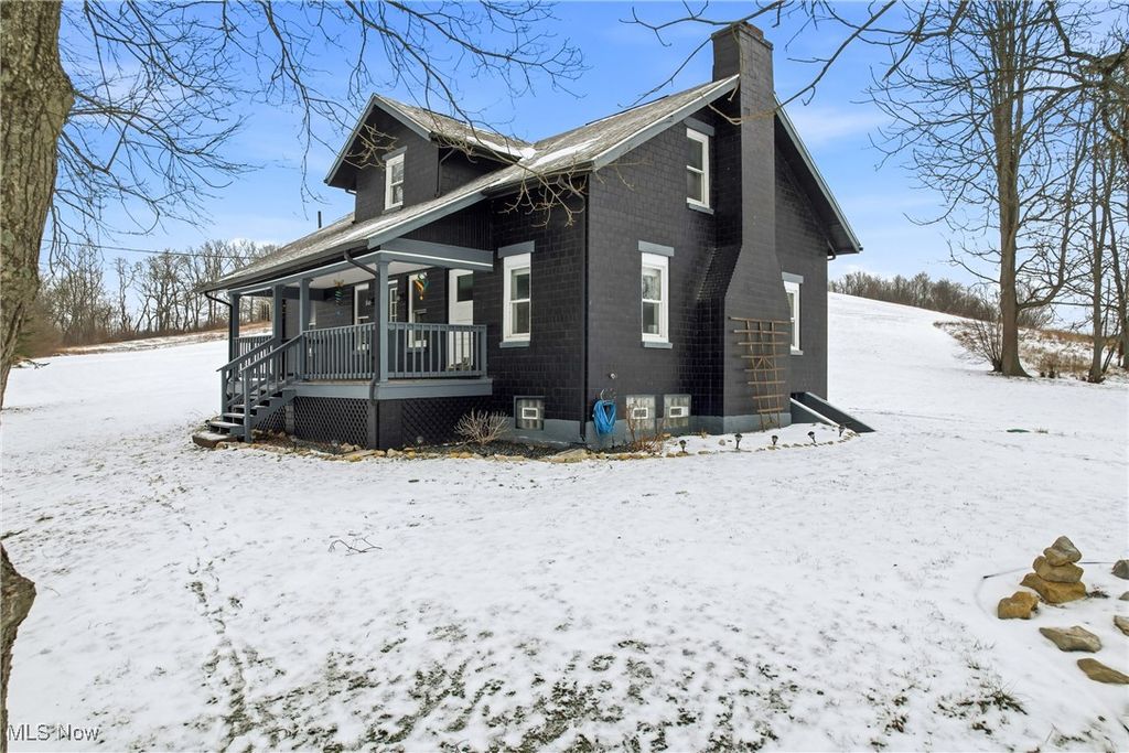 Photo of 1032 Hartwood Road NW, Magnolia, OH 44643 (MLS # 5183789)