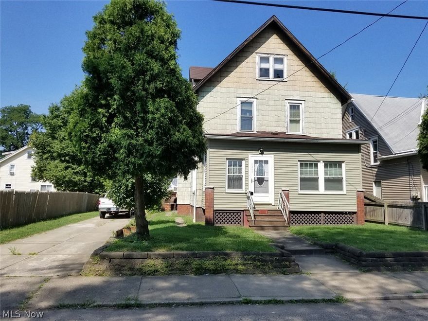 ESTATE AUCTION - 2-Story Home On Large Lot - Several Garages – Northeast Canton - All sells to settle the Michael F. Eder Sr. Estate, Stark Co. Probate #231827, on location: WEDNESDAY – SEPTEMBER 5, 2018 – 1:00 PM.
This home has been owner occupied for several decades. Main floor has kitchen, dining room, living room, enclosed front porch, and a full bath. Second story has 3 bedrooms and a full bath. Finished attic w/2 rooms. Basement w/city utilities. Updated shingles & vinyl windows, plus wood floors. Large garage to the rear w/shop area & a concrete driveway. Open for viewing 1 hour prior to bidding. TERMS ON REAL ESTATE: 20% down auction day, balance due at closing. A 10% buyer’s premium will be added to the highest bid to establish the purchase price, which goes to the seller. Any desired inspections must be made prior to bidding. All information contained herein was derived from sources believed to be correct. Information is believed to be accurate but not guaranteed.