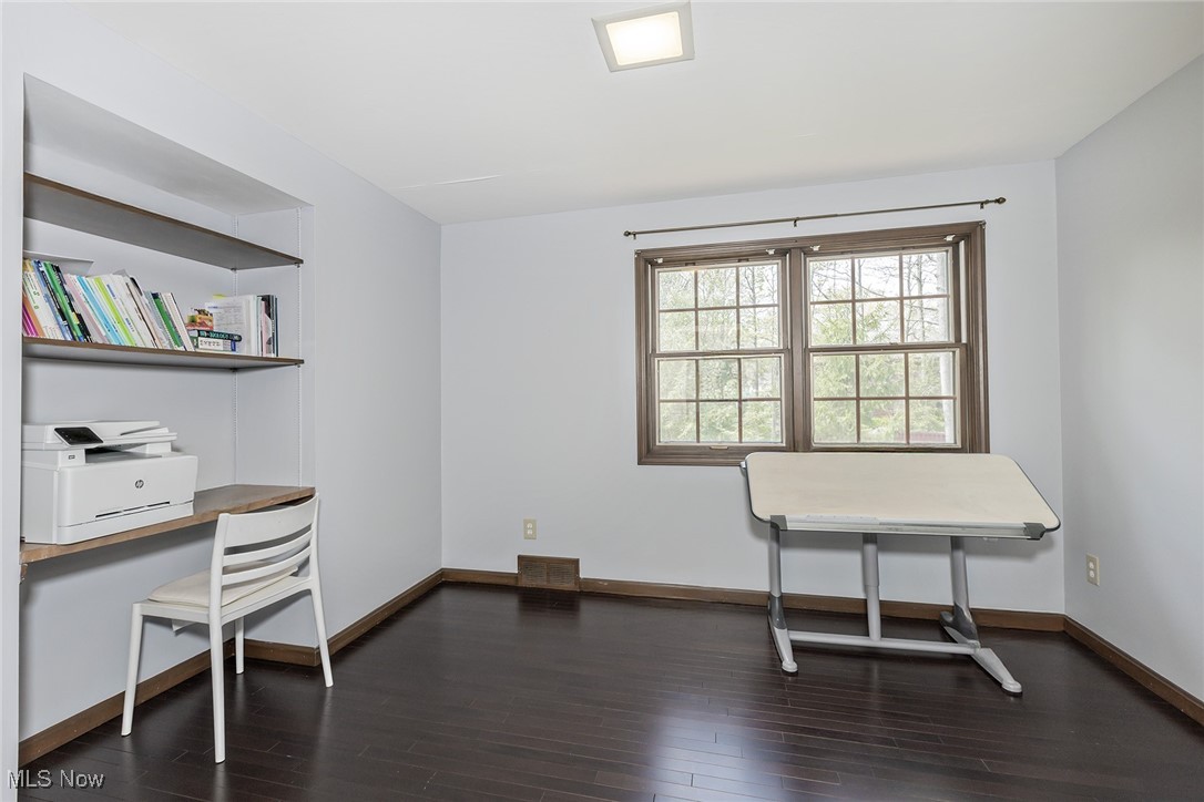 31720 Woodsdale Lane, Solon, Ohio image 30