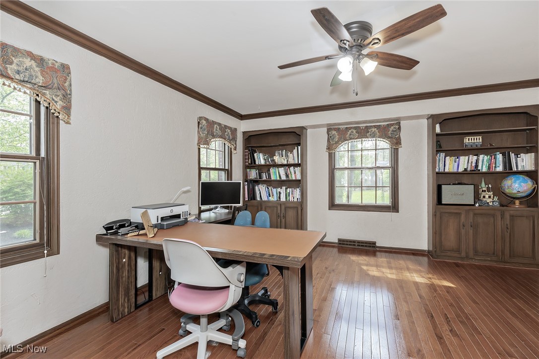 31720 Woodsdale Lane, Solon, Ohio image 17