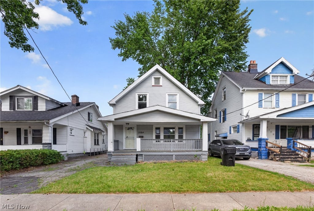 Photo of 3194 E 132nd Street, Cleveland, OH 44120 (MLS # 5224291)