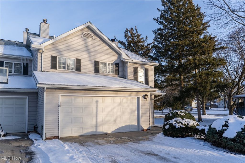 Photo of 6744 Fry Road #4, Middleburg Heights, OH 44130 (MLS # 5183293)