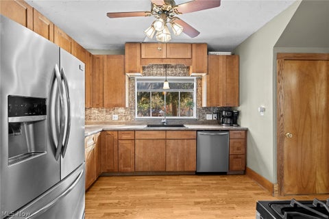 Tiny photo for 814 Thomas Circle NE, Massillon, OH 44646 (MLS # 5255507)
