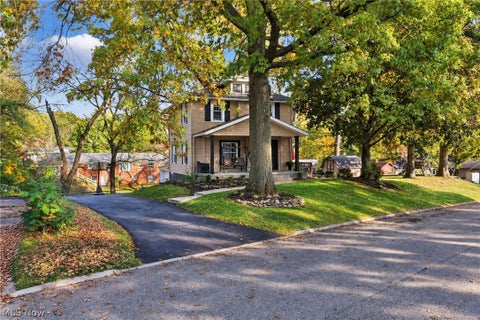 Tiny photo for 814 Thomas Circle NE, Massillon, OH 44646 (MLS # 5255507)