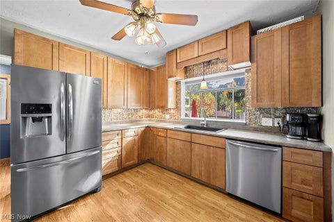 Tiny photo for 814 Thomas Circle NE, Massillon, OH 44646 (MLS # 5255507)