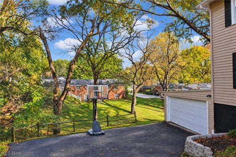Tiny photo for 814 Thomas Circle NE, Massillon, OH 44646 (MLS # 5255507)