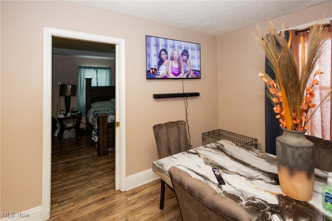 L C Durschlegs - Residential