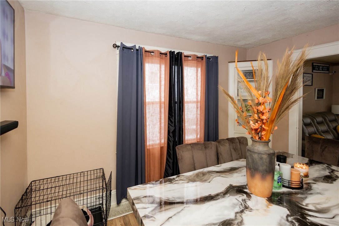 L C Durschlegs - Residential