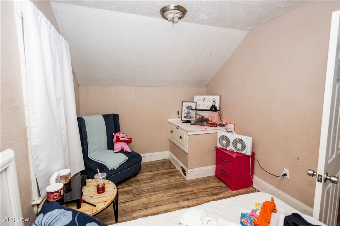 L C Durschlegs - Residential