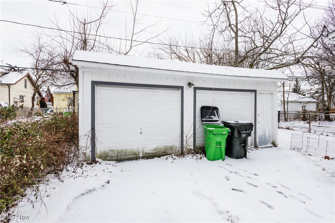 L C Durschlegs - Residential