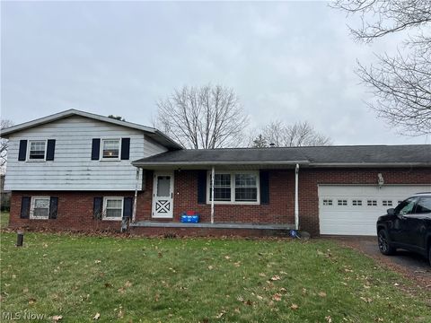 Homes For Sale - 1232 Canyon Street<br/> Stark County, Uniontown, OH 44685