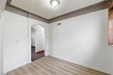 Tiny photo for 516 Burns Street, Mansfield, OH 44903 (MLS # 5190695)