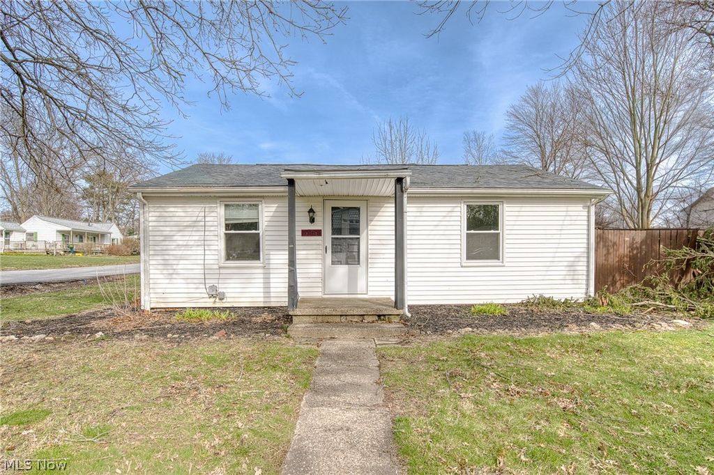 Photo of 3665 Marcella Avenue, Stow, OH 44224 (MLS # 5196168)