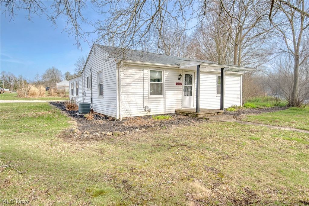 Photo of 3665 Marcella Avenue, Stow, OH 44224 (MLS # 5196168)