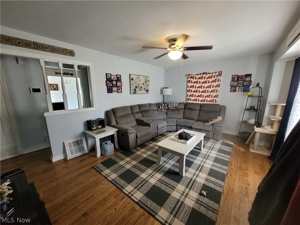 Photo of 1682 Sunset Avenue, Akron, OH 44301 (MLS # 5204361)