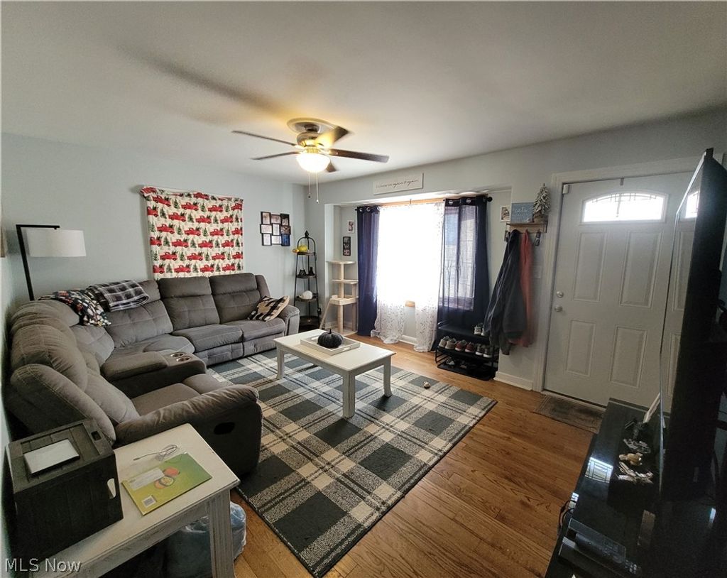 Photo of 1682 Sunset Avenue, Akron, OH 44301 (MLS # 5204361)