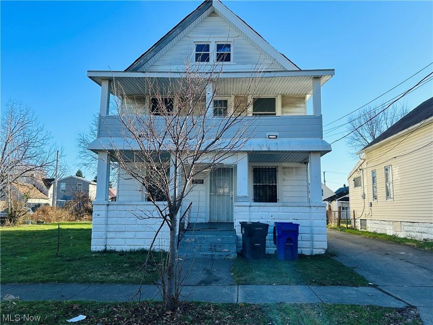 Duplex, each unit mirrors the other in layout. 2 bedroom 1 bath each. Home needs some TLC. Lower unit is occupied. Showing upon accepted offer. Agents please note private remarks. Buyers/Investors you will need to contact an OH licensed buyers agent, not the listing agent. *Seller is calling for highest and best by 12:00pm EST Sunday 1/14/24