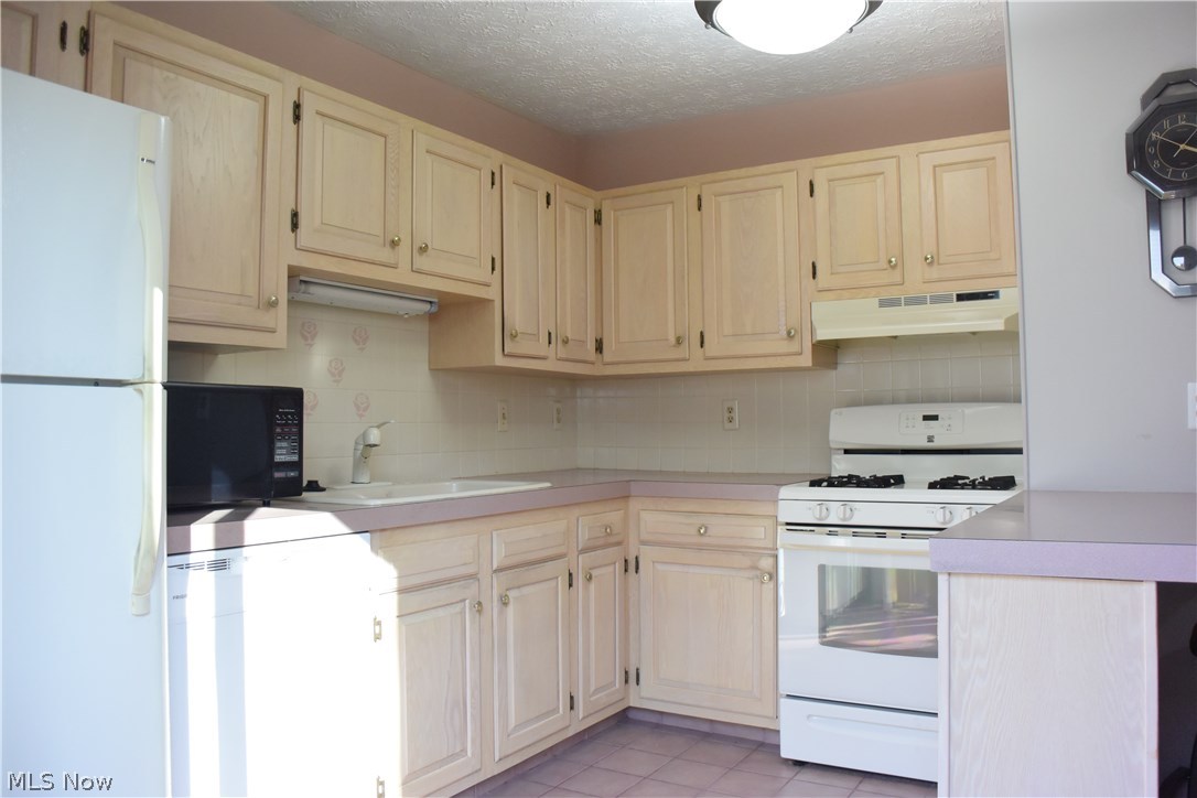 Village In Falls Condo - Residential