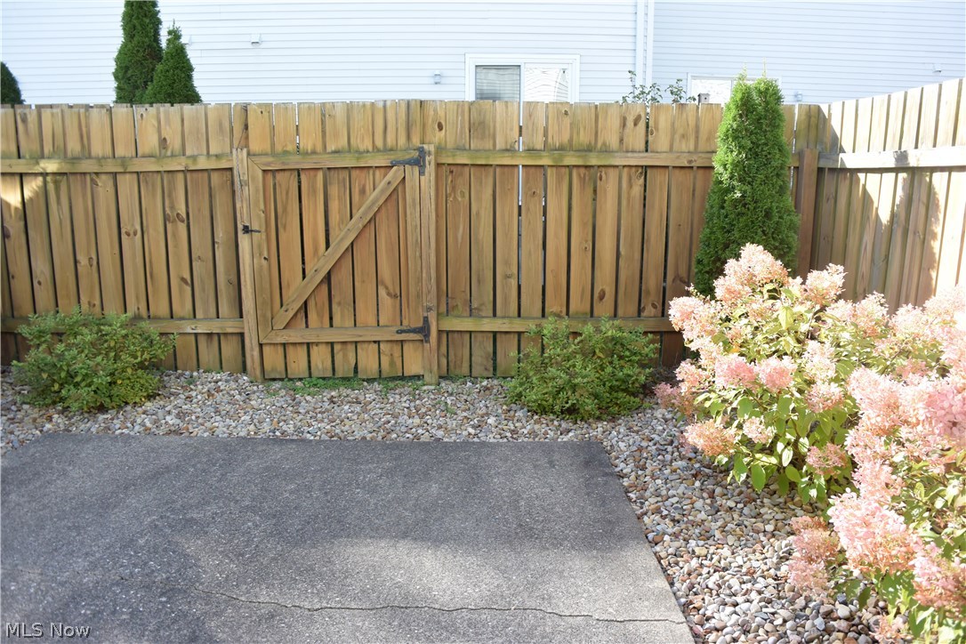 Village In Falls Condo - Residential