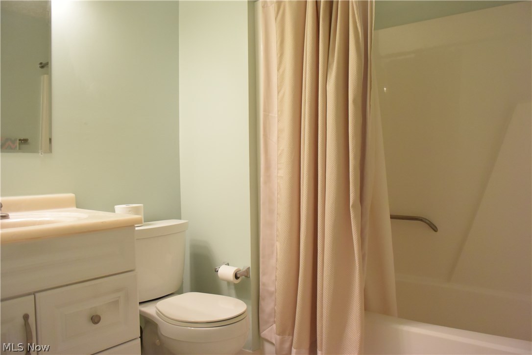 Village In Falls Condo - Residential