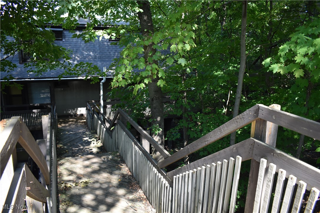 1722 Treetop Trail, Akron, Ohio image 12