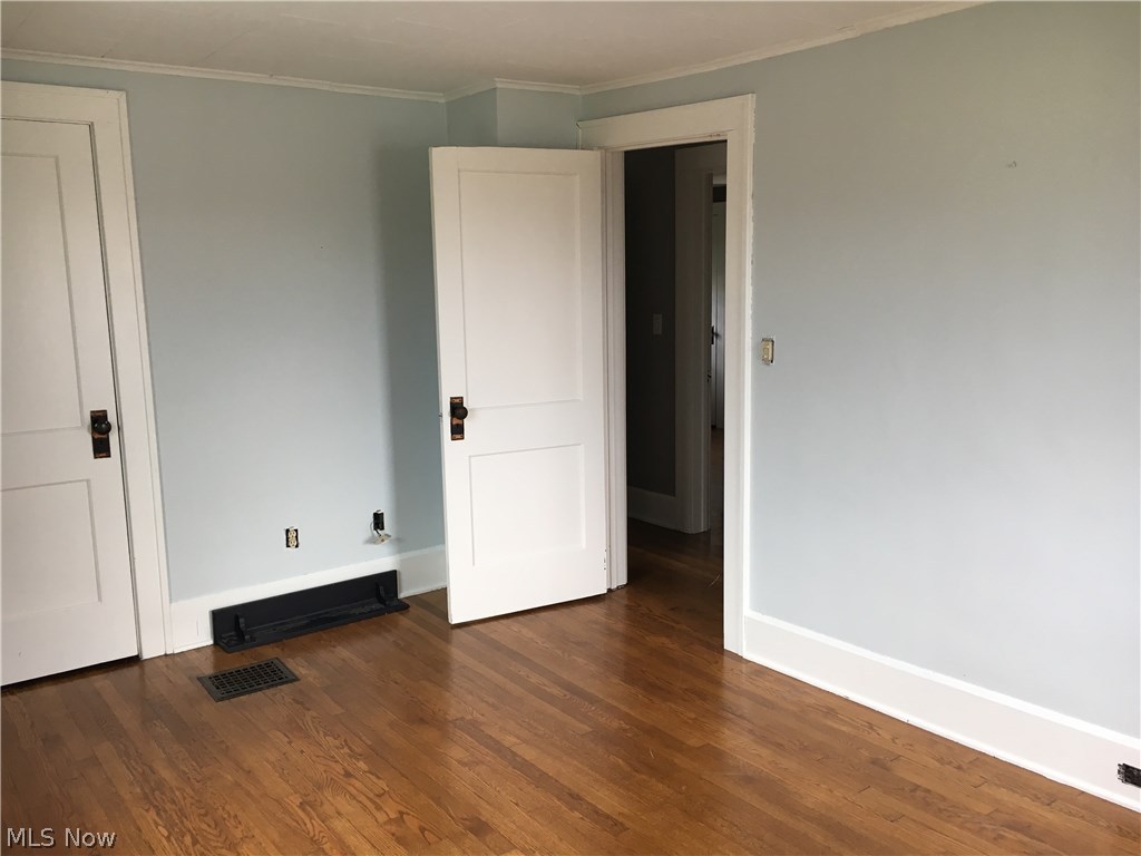 Village/Sugarcreek - Residential