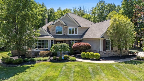 37356 CHERRYBANK DR, SOLON, OH 44139 - Image ef1647d4768931d9a9d2ba4b9e068e8a/228814920