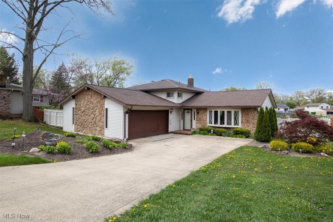 4071 Blossom Court, Brunswick, Ohio image 1