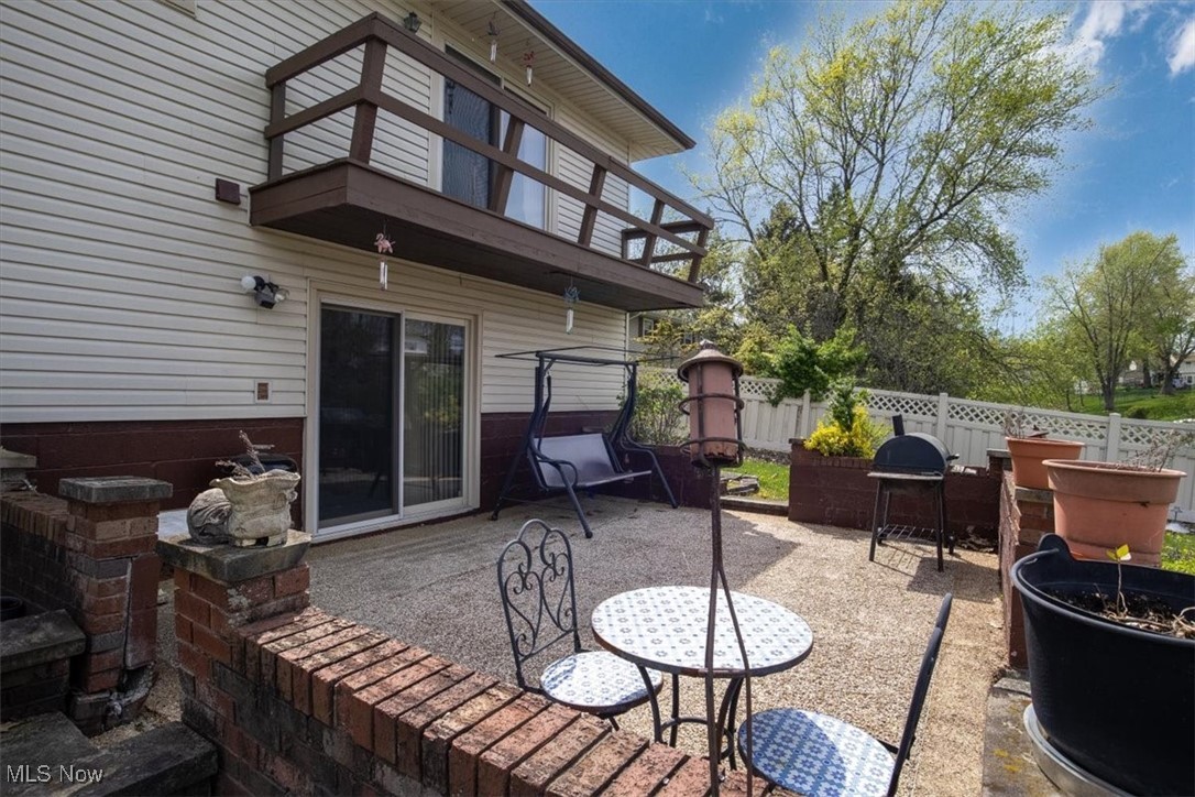 4071 Blossom Court, Brunswick, Ohio image 4