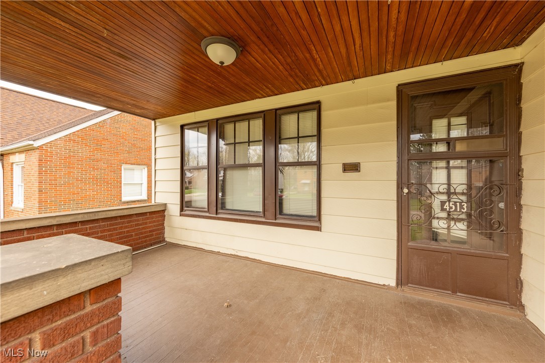 4513 Sheraton Drive, Parma, Ohio image 37