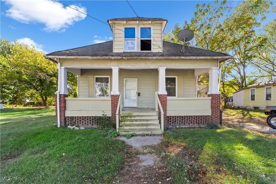 Investment Opportunity! Check out this fixer-upper at 911 W 9th St, Lorain, OH - a great chance to add value and build equity. This property offers strong potential for renovation or resale, located in a revitalizing area close to downtown Lorain and Lake Erie. With some TLC, this home could be a great rental or flip. Don’t miss this affordable opportunity to invest in Lorain’s growing market!