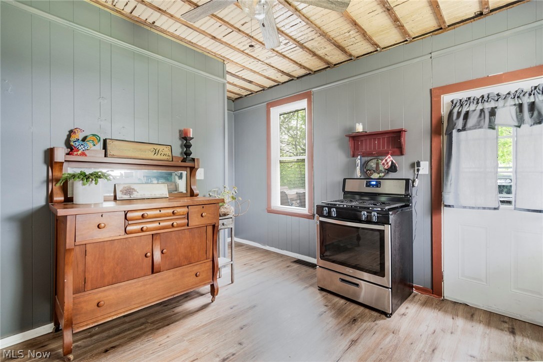 Meek & Robinson - Residential