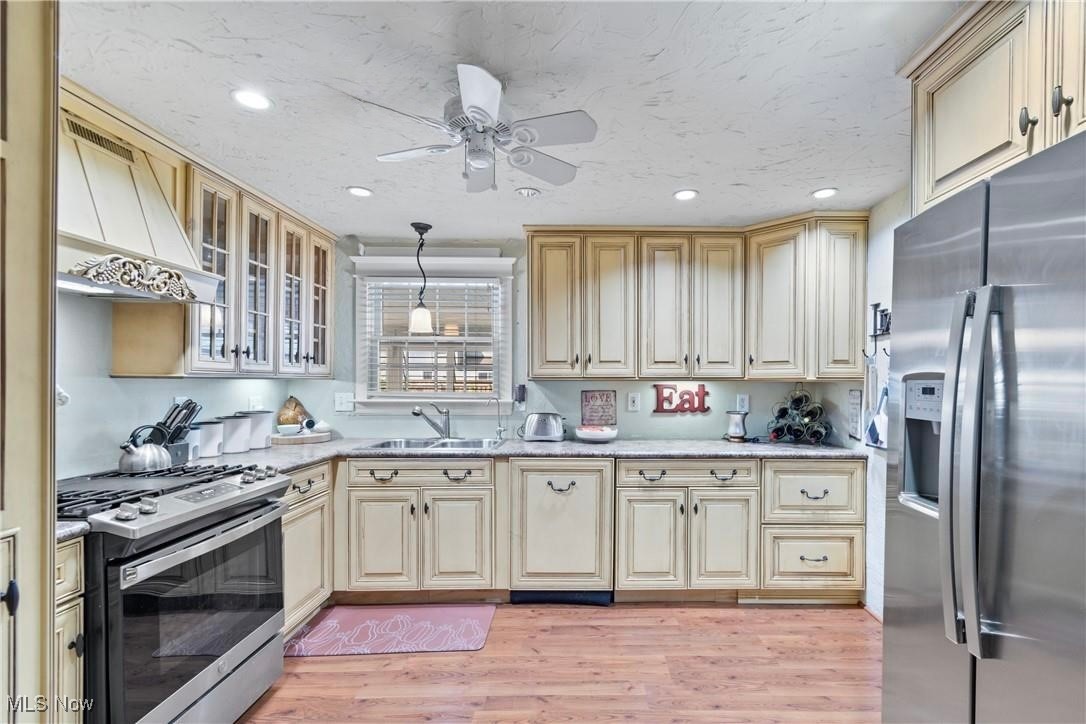 Falling Oaks - Residential