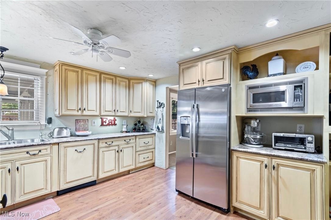 Falling Oaks - Residential