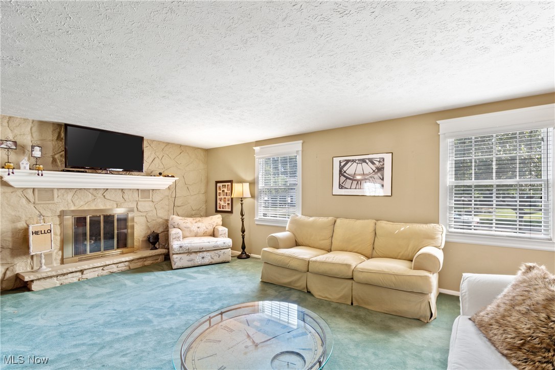 Falling Oaks - Residential