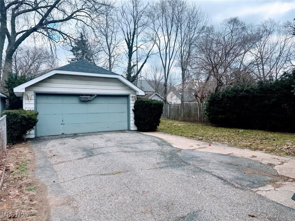 62 Orchard Grove, Painesville, Ohio image 3